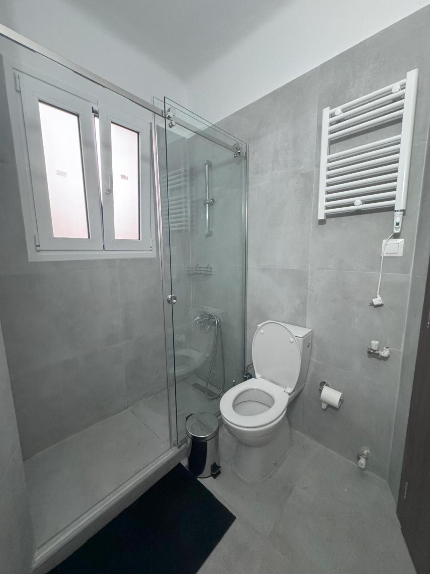 Ntinos Apartment Center Exarcheia أثينا المظهر الخارجي الصورة
