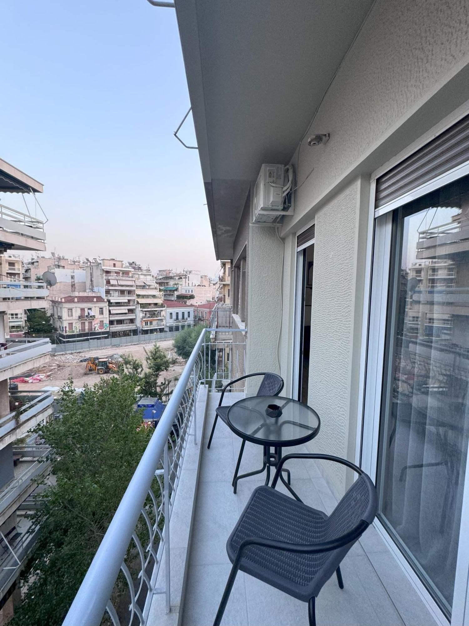 Ntinos Apartment Center Exarcheia أثينا المظهر الخارجي الصورة